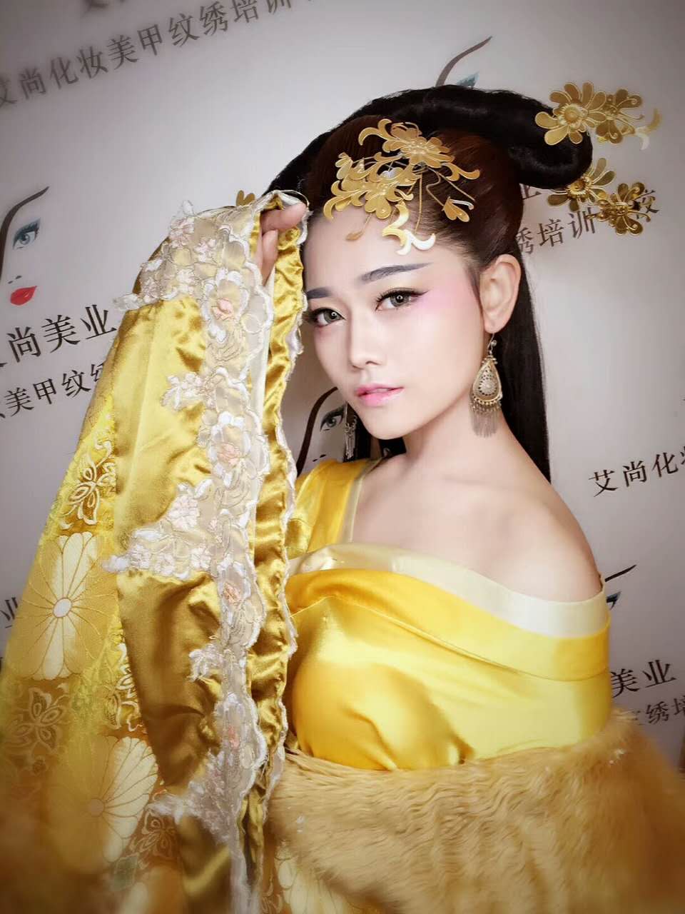 【美妆】同一个模特，不同的化妆风格(图4)