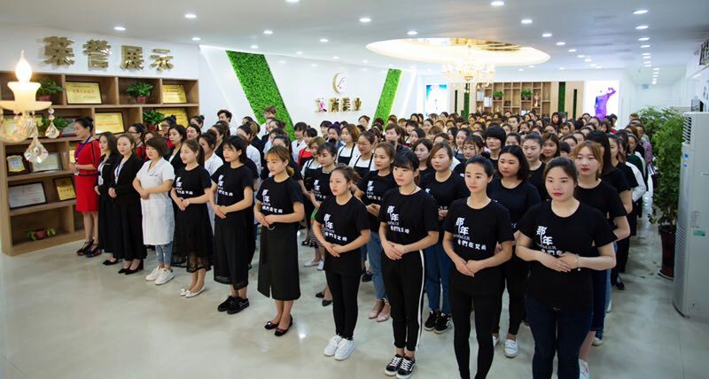 找化妆学校要注意哪些方面？什么更重要？(图2)